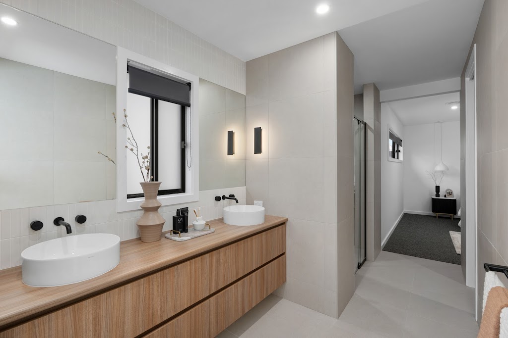 Southern Vale Homes - Leneva Display Homes | 34 Jennings Bvd, Leneva VIC 3691, Australia | Phone: 1300 888 003