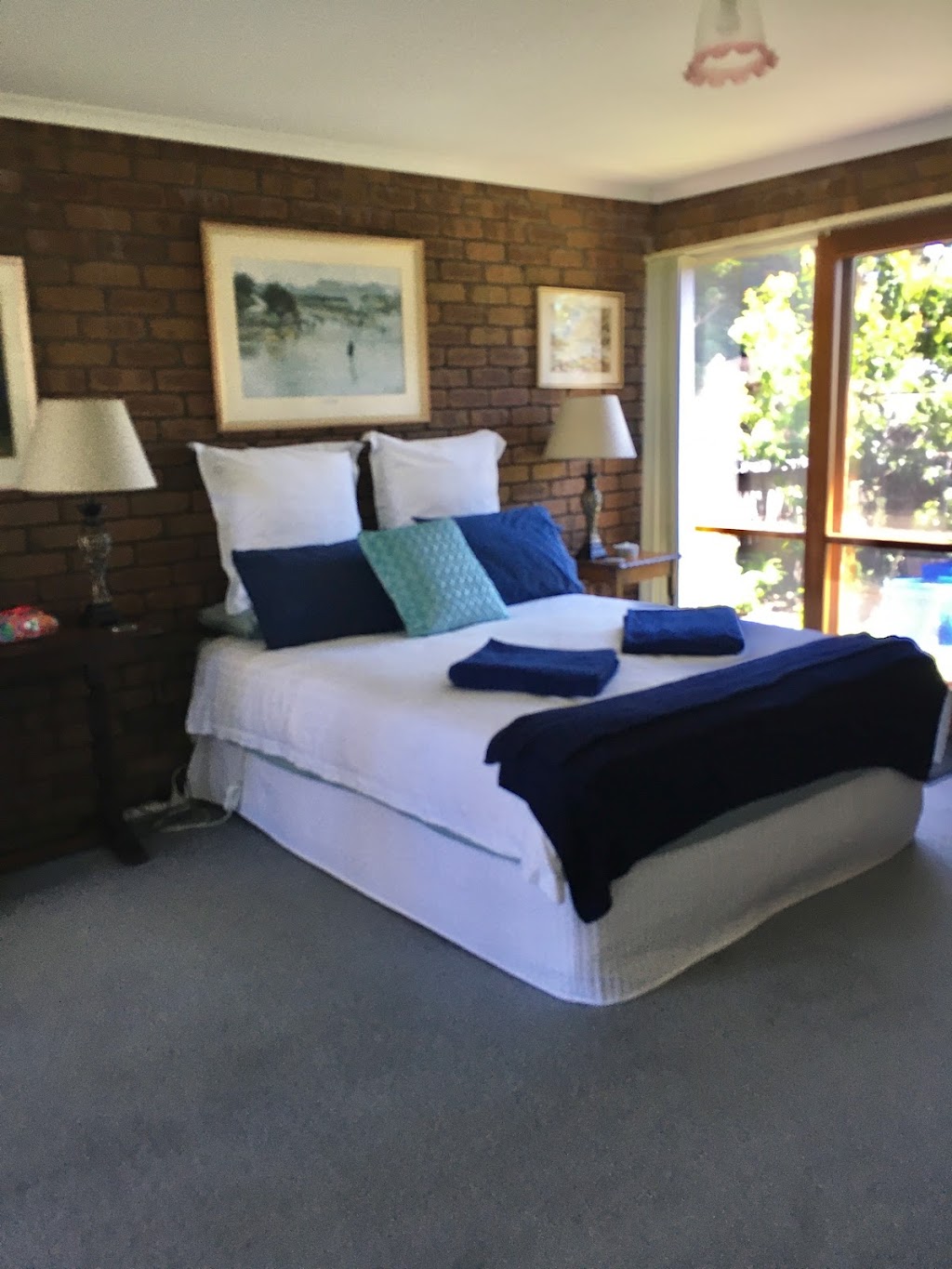 Bluff House | lodging | 115 Bluff Rd, St Leonards VIC 3223, Australia | 0409057979 OR +61 409 057 979