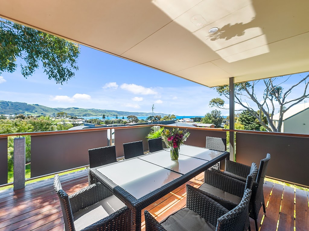 Apollo Bay Breaks | Vista Ave, Apollo Bay VIC 3233, Australia | Phone: 0402 332 571