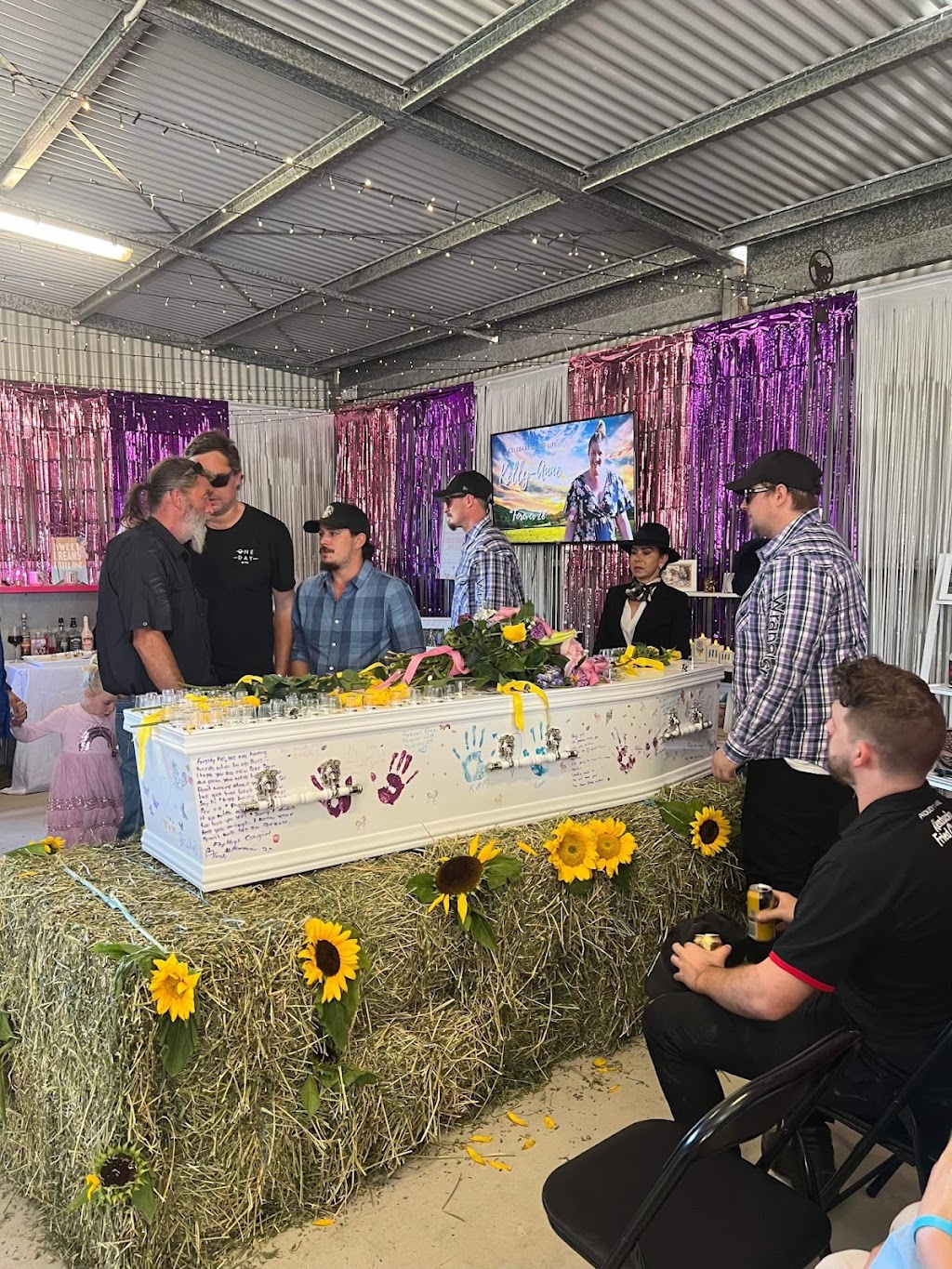 Lemon Tree Funeral Services | 22 Beach Rd, Lemon Tree Passage NSW 2319, Australia | Phone: 0450 455 300