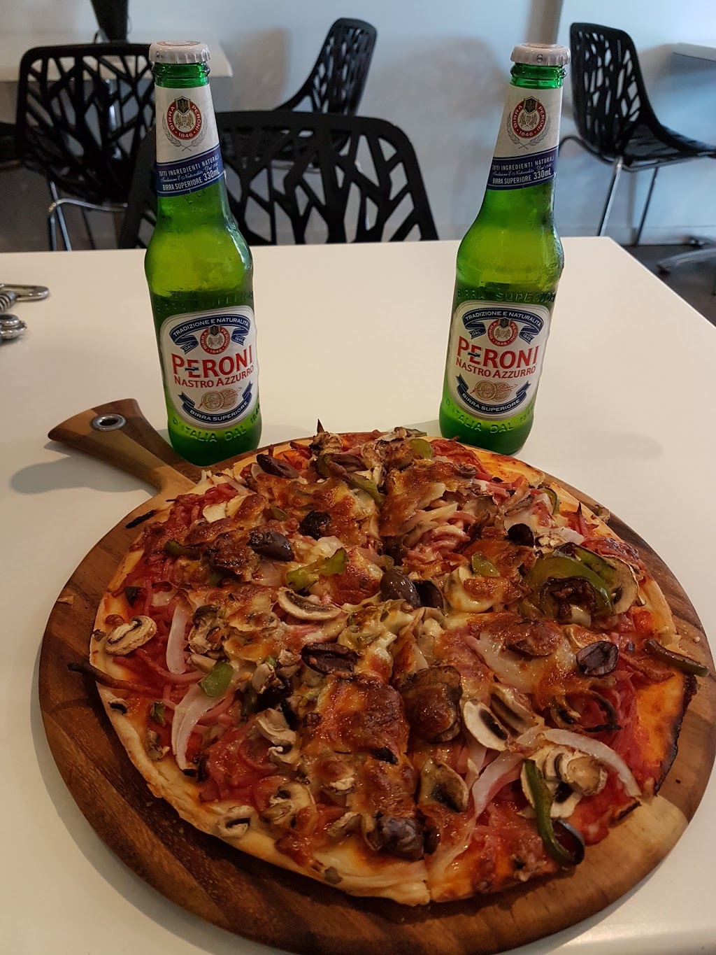 Favori Pizza | meal takeaway | 153 Victoria Ave, Albert Park VIC 3206, Australia | 0396993157 OR +61 3 9699 3157