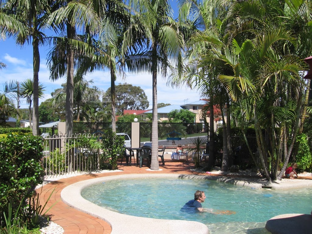 Beaches Serviced Apartments | lodging | 12 Gowrie Ave, Port Stephens NSW 2315, Australia | 0249843255 OR +61 2 4984 3255