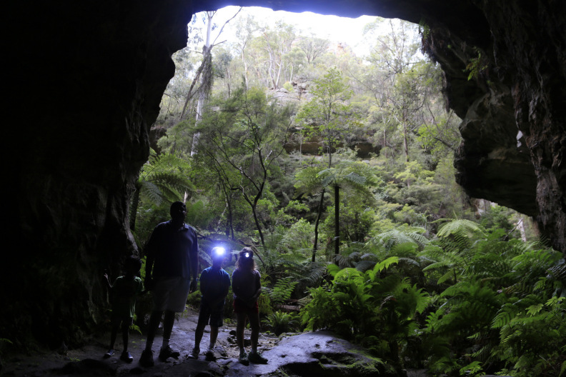 Start Trail to the Glow-worm Tunnel | Old Coach Rd, Wolgan Valley NSW 2790, Australia