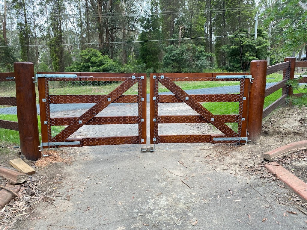 Hawkesbury Fencing | 89 Mitchell Park Rd, Cattai NSW 2756, Australia | Phone: 0400 225 577