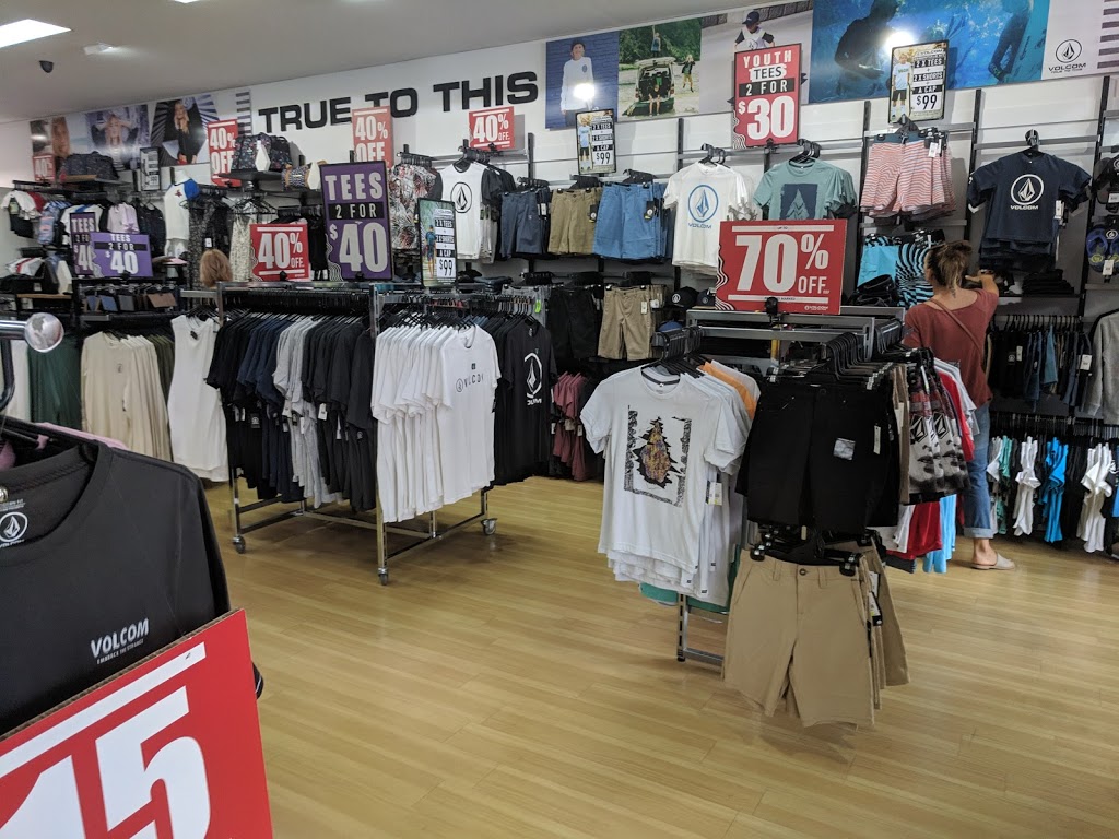 Volcom Outlet | store | Unit B021 Cnr Oxley Dr & Brisbane Rd Biggera Waters QLD 4216, Brisbane Rd, Biggera Waters QLD 4216, Australia | 0755377076 OR +61 7 5537 7076