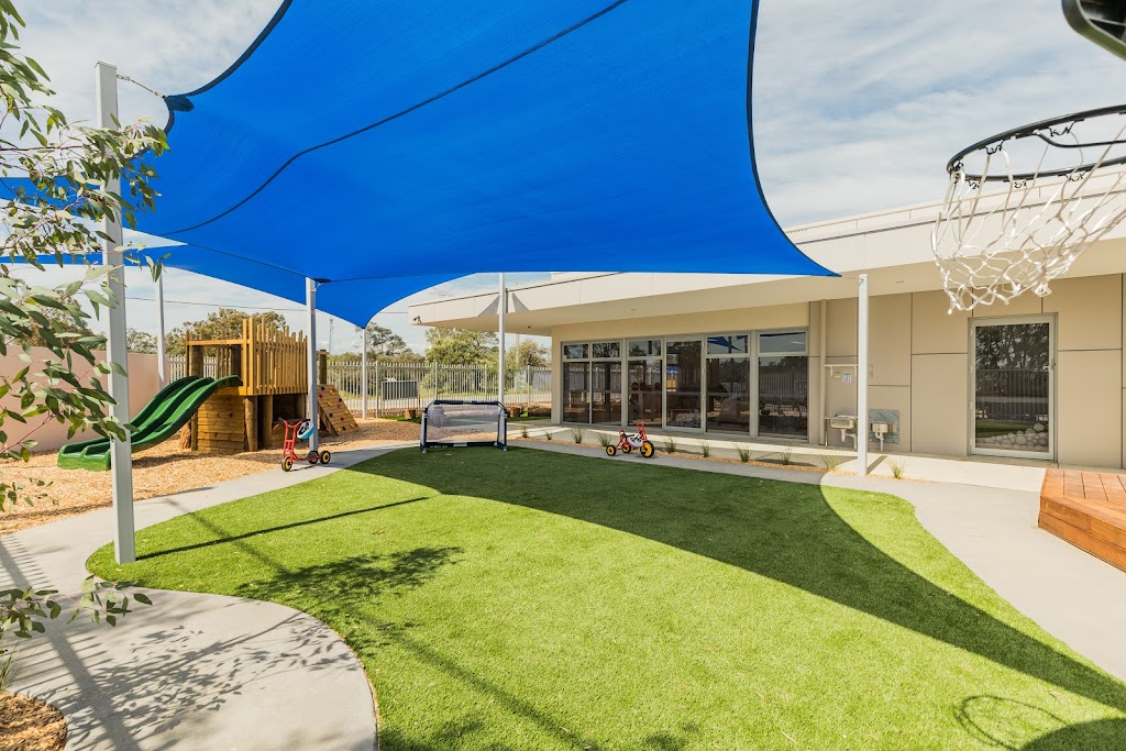 Buttercups Childcare & Early Learning Honeywood | 3 Kenby Chase, Honeywood Ave, Wandi WA 6167, Australia | Phone: (08) 6493 4765