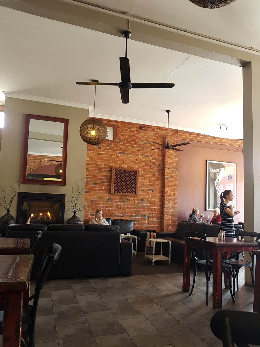 Photo by Rebecca Baker. Uneke Lounge | restaurant | 140 Fitzmaurice St, Wagga Wagga NSW 2650, Australia | 0269258143 OR +61 2 6925 8143