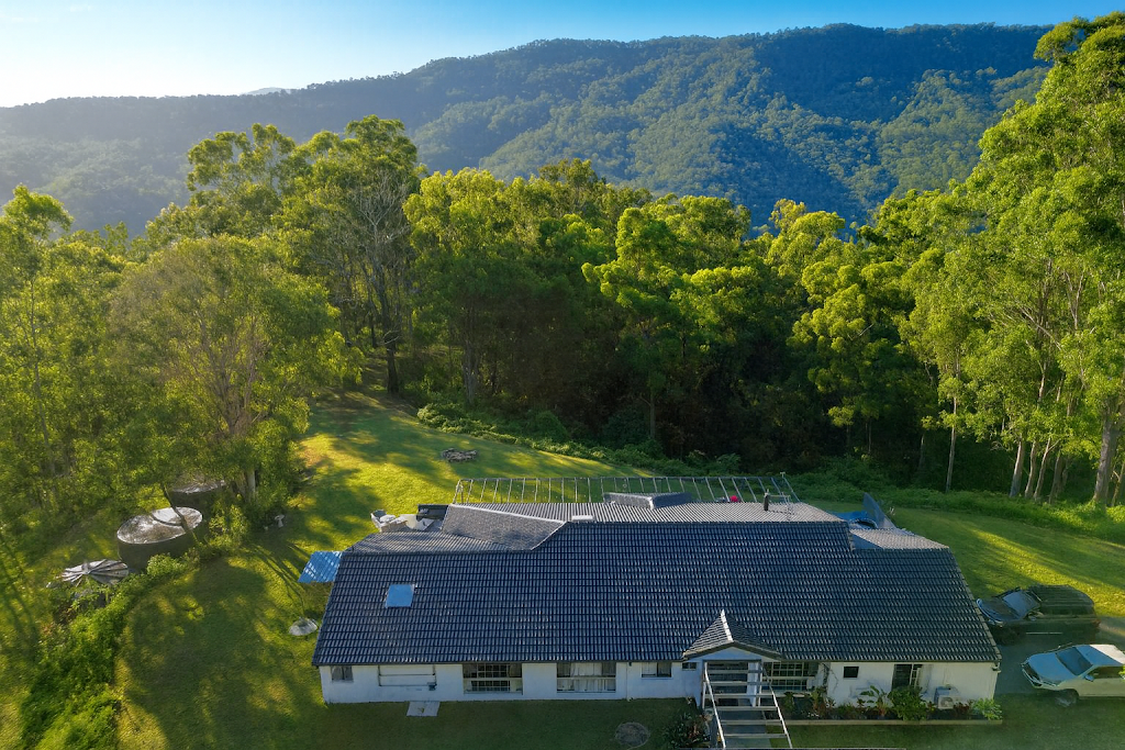 Hinterland Heights | 70 Double Crossing Rd, Canungra QLD 4275, Australia | Phone: 0424 349 931