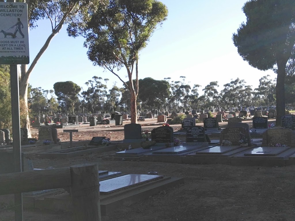Willaston Cemetery | cemetery | Dawkins Ave, Willaston SA 5118, Australia | 0885229211 OR +61 8 8522 9211