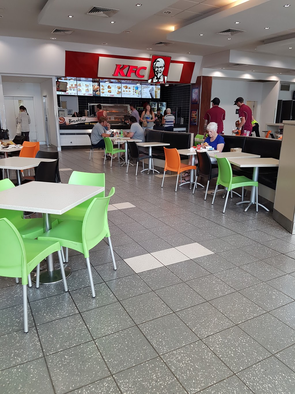 KFC BP Caboolture South | meal takeaway | 176 Coach Rd E, Caboolture QLD 4510, Australia | 0754330388 OR +61 7 5433 0388