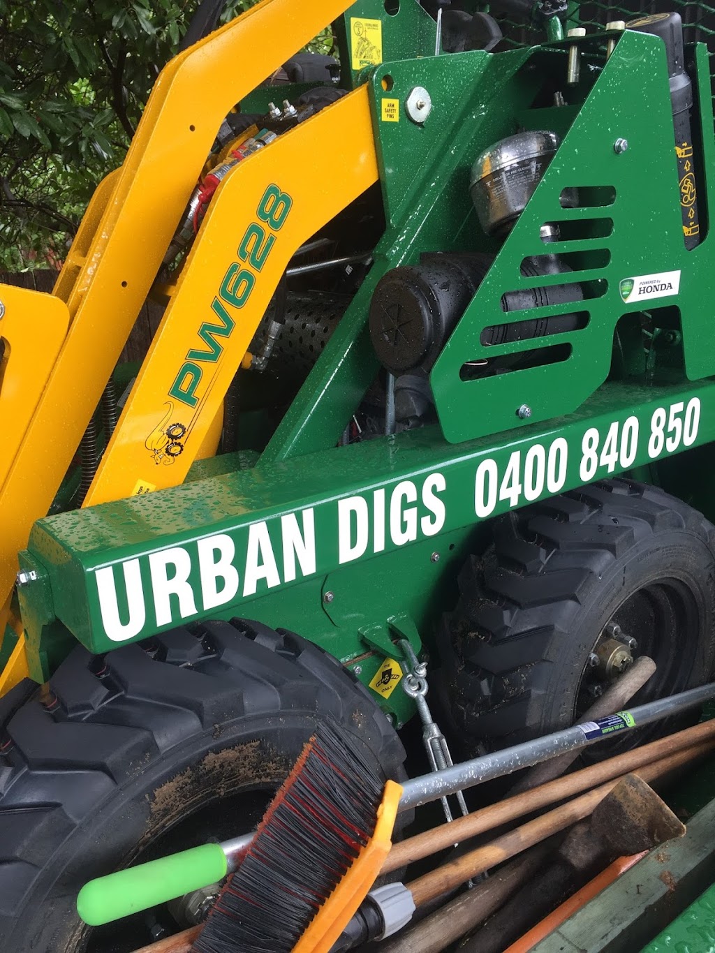 Urban Digs | 8 Roberts St, Macquarie ACT 2614, Australia | Phone: 0400 840 850
