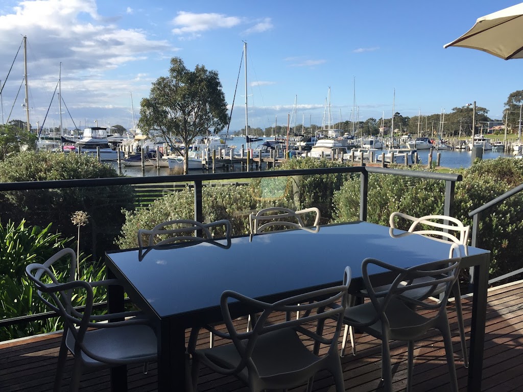 Absolute Waterfront on Raymond Island | 70 Eighth Ave, Raymond Island VIC 3880, Australia | Phone: 0438 200 052