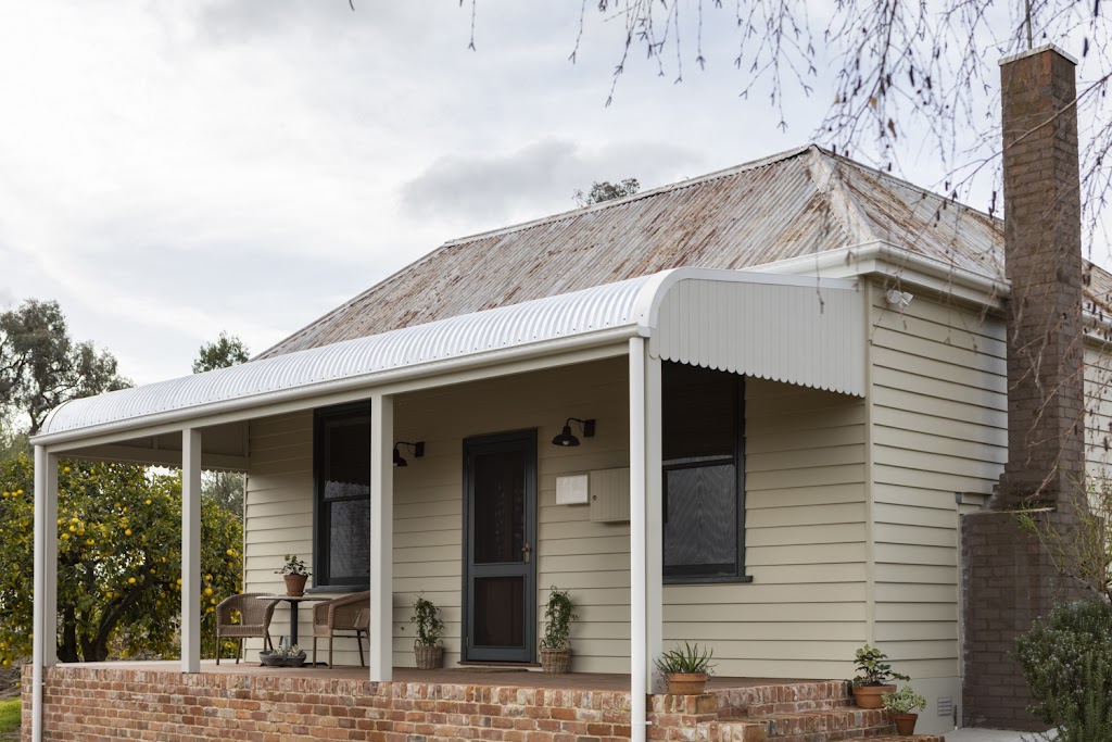 The Beekeepers Cottage | 124 Malakoff Rd, Beechworth VIC 3747, Australia | Phone: (02) 6033 2322