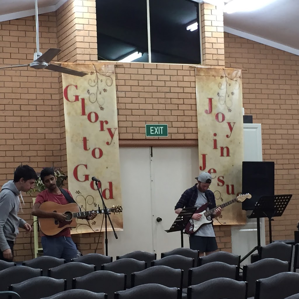 Young Baptist Church | church | 76 Nasmyth St, Young NSW 2594, Australia | 0429178851 OR +61 429 178 851
