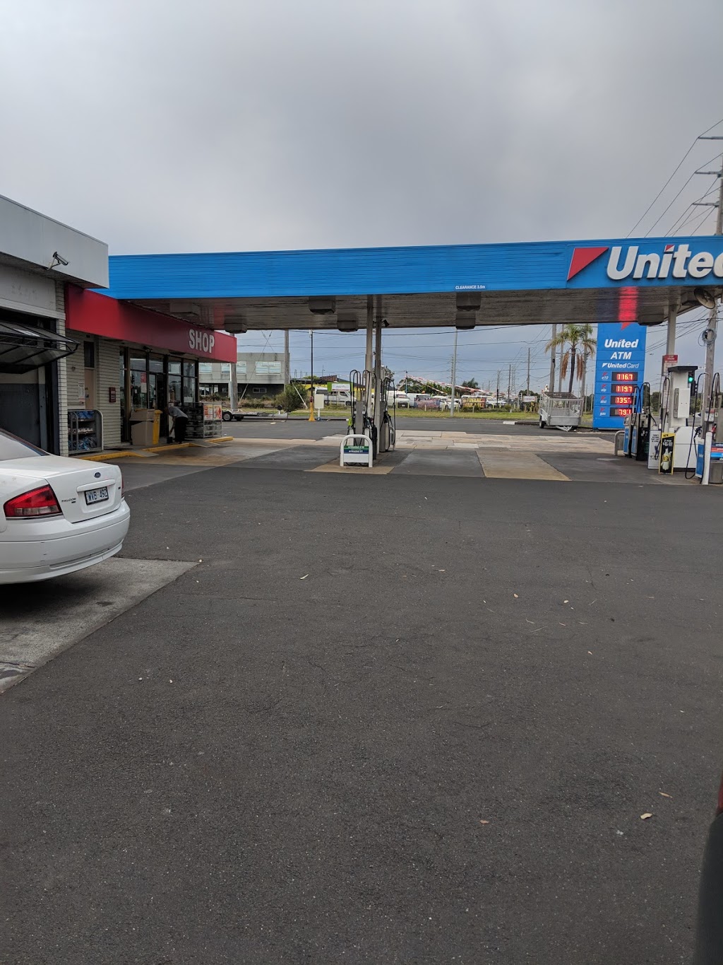 United Petroleum | gas station | 162 Cochranes Rd, Moorabbin VIC 3189, Australia | 0395534873 OR +61 3 9553 4873