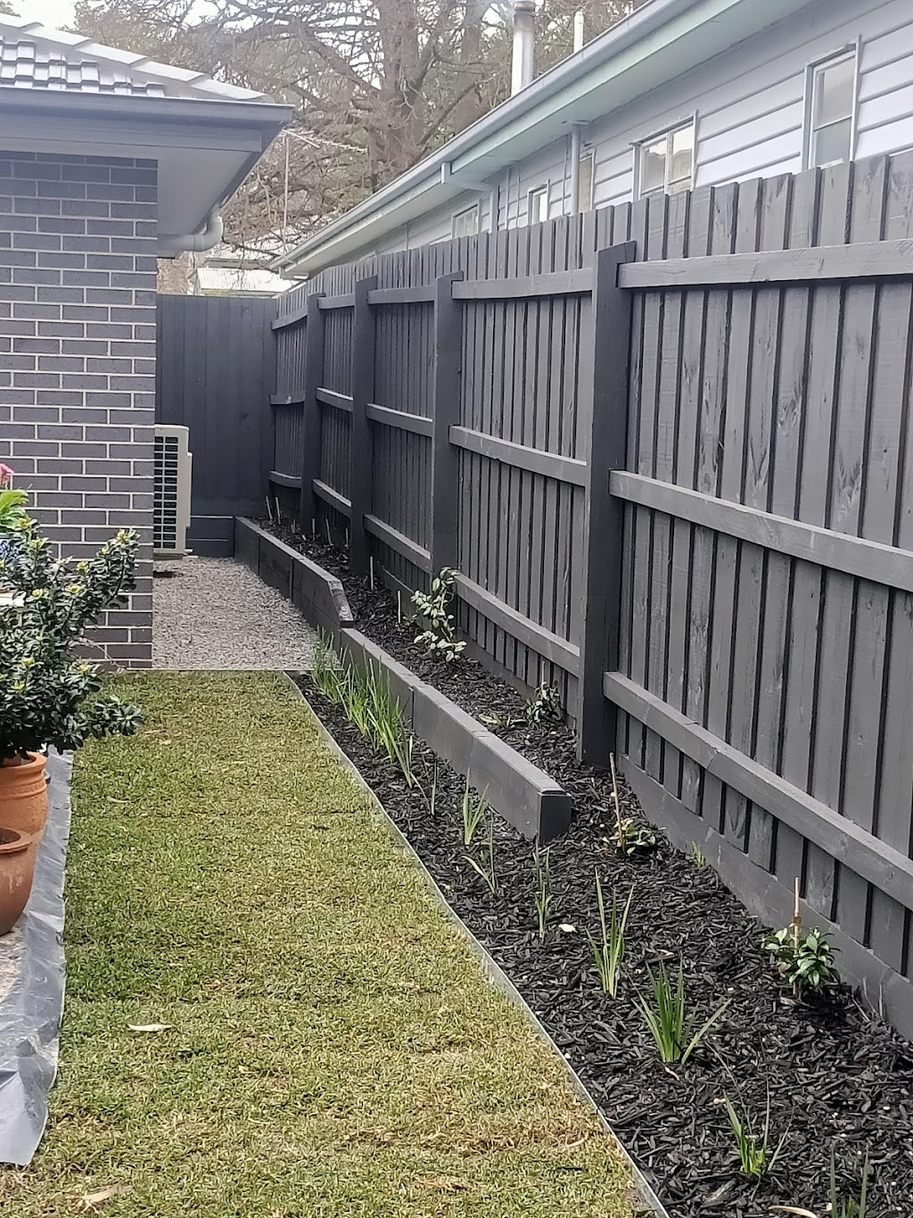 Supreme Fence Painting | 9A Hartley Ave, Caulfield VIC 3162, Australia | Phone: 0405 811 931