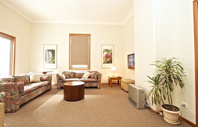 Newcastle Student Accommodation | 177-179 Maitland Rd, Tighes Hill NSW 2297, Australia | Phone: 0412 496 889