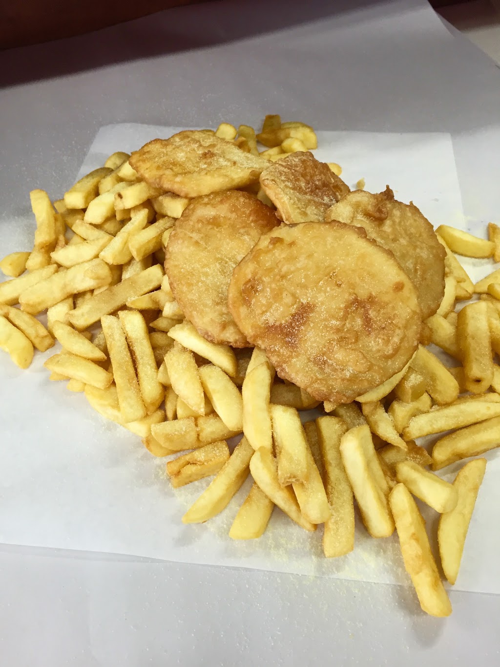Als deluxe Fish n Chippery | meal takeaway | 5 Exford Rd, Melton South VIC 3338, Australia | 0397435758 OR +61 3 9743 5758