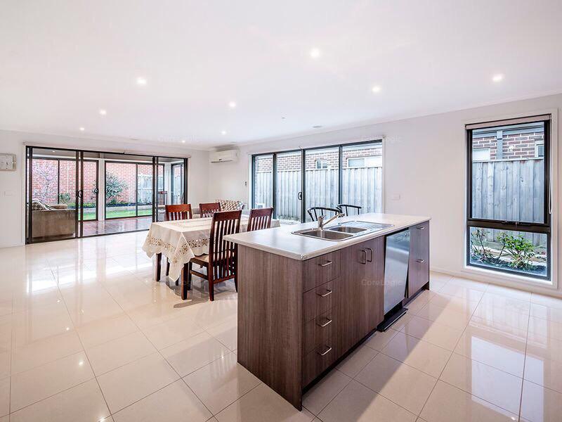Two brother painter pty ltd | 85 Olympic Parade, Clyde VIC 3978, Australia | Phone: 0402 436 308