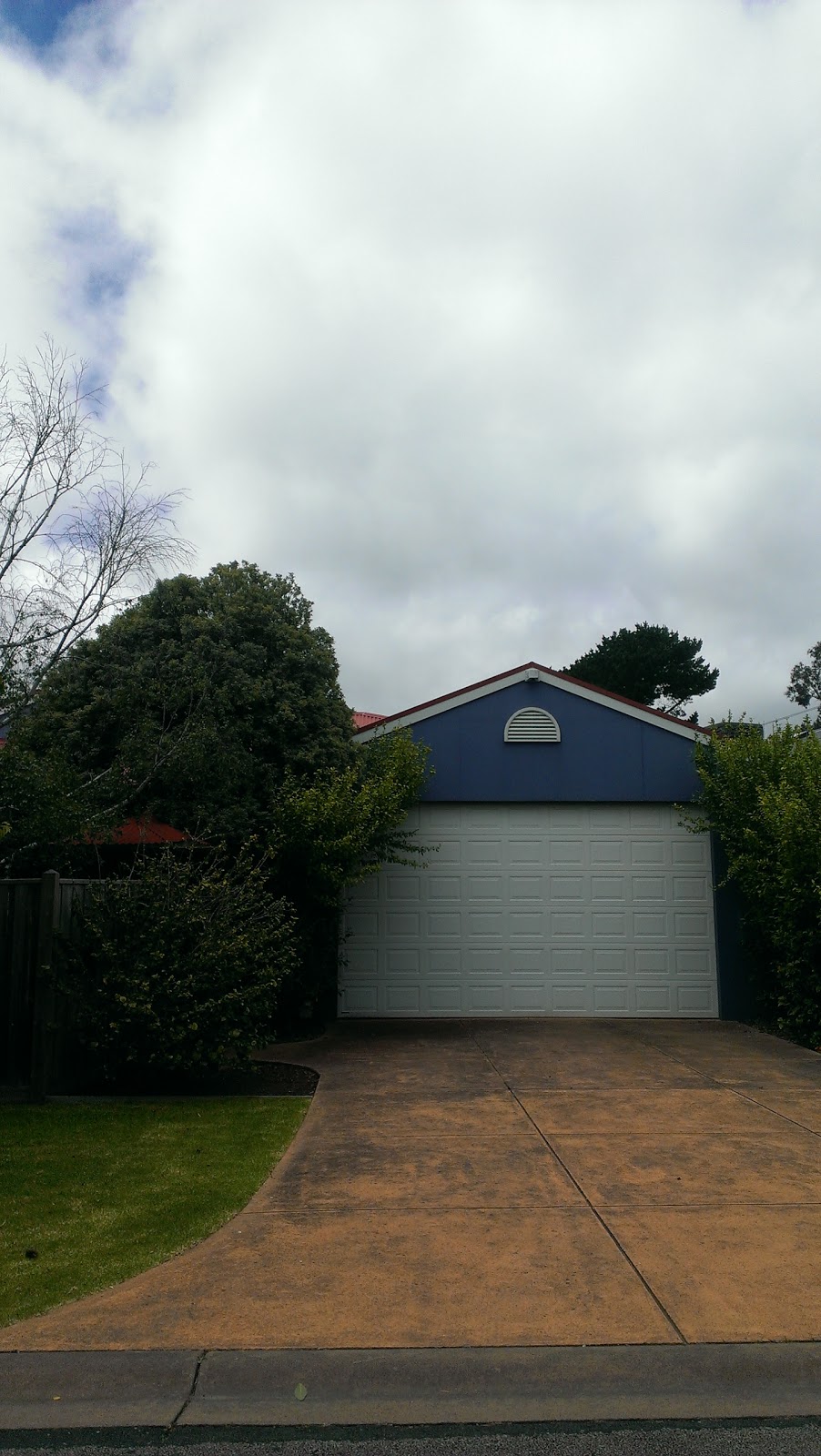 Mccrae Cottage | 2 Gellibrand St, McCrae VIC 3938, Australia | Phone: (03) 5986 1017