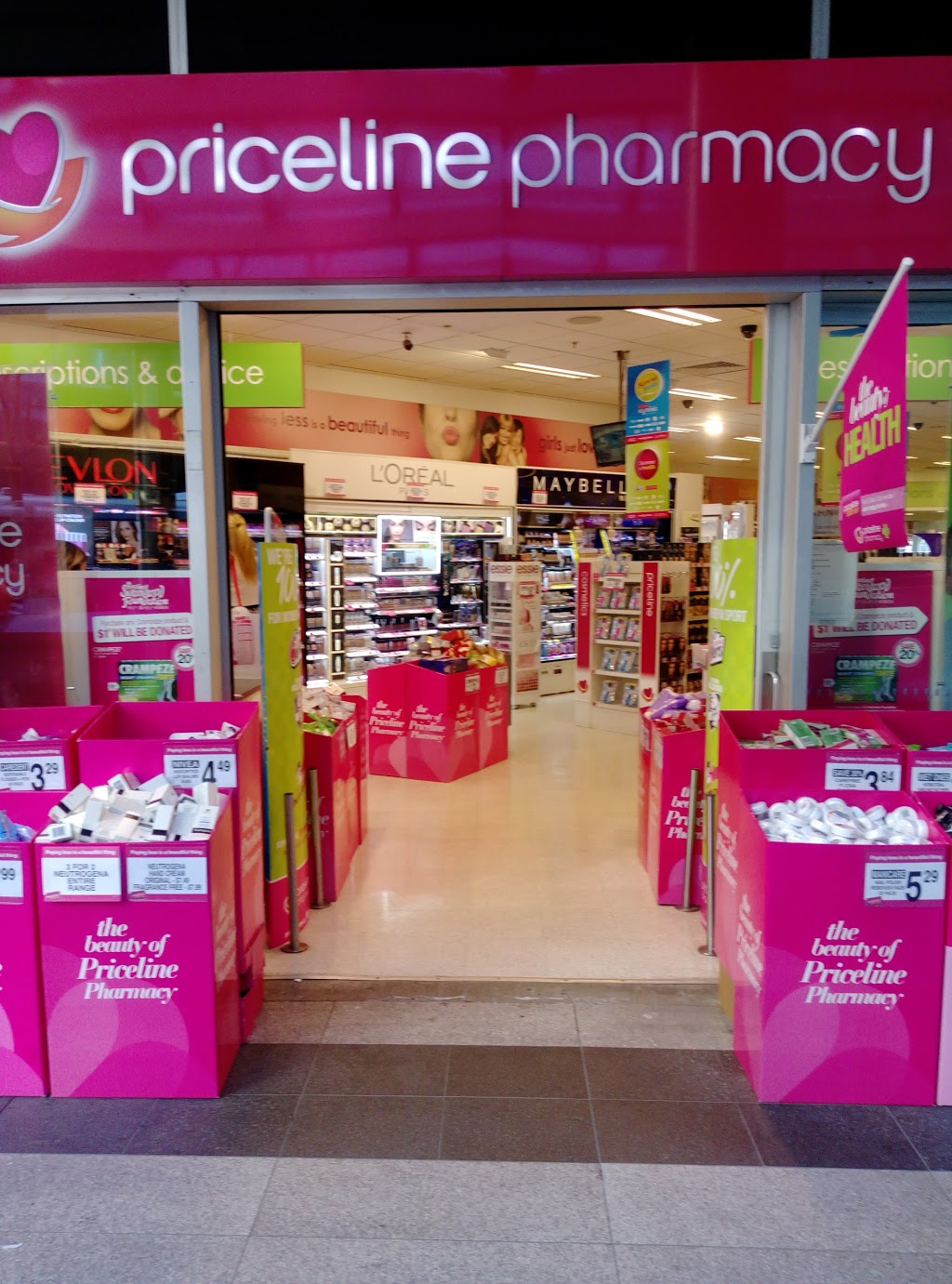Priceline Pharmacy Margaret Street | pharmacy | 1 Margaret St, Sydney NSW 2000, Australia | 0292903355 OR +61 2 9290 3355