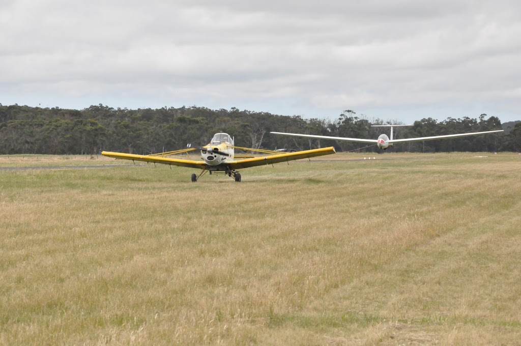 Sth Gippsland Gliding Club |  | 1/1 Aerodrome Rd, Leongatha VIC 3953, Australia | 0437041709 OR +61 437 041 709