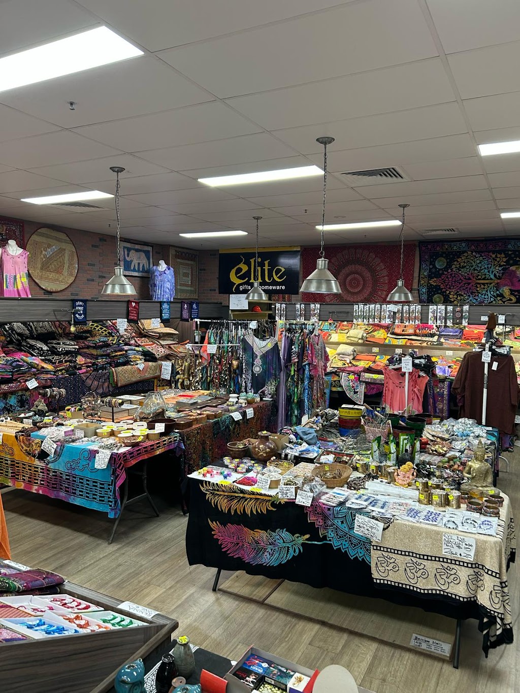 Elite Gifts and Homewares Greenslopes | Shop 24/700 Logan Rd, Greenslopes QLD 4120, Australia | Phone: 0468 302 690