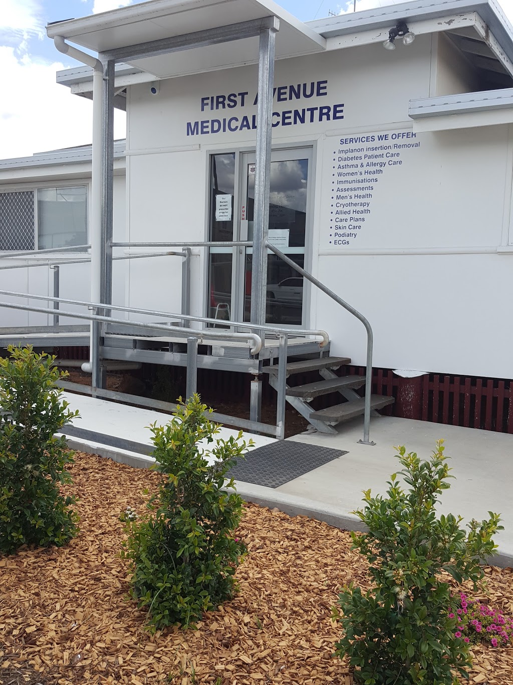 First Avenue Medical Centre | doctor | 13 First Ave, Chinchilla QLD 4413, Australia | 0745736807 OR +61 7 4573 6807