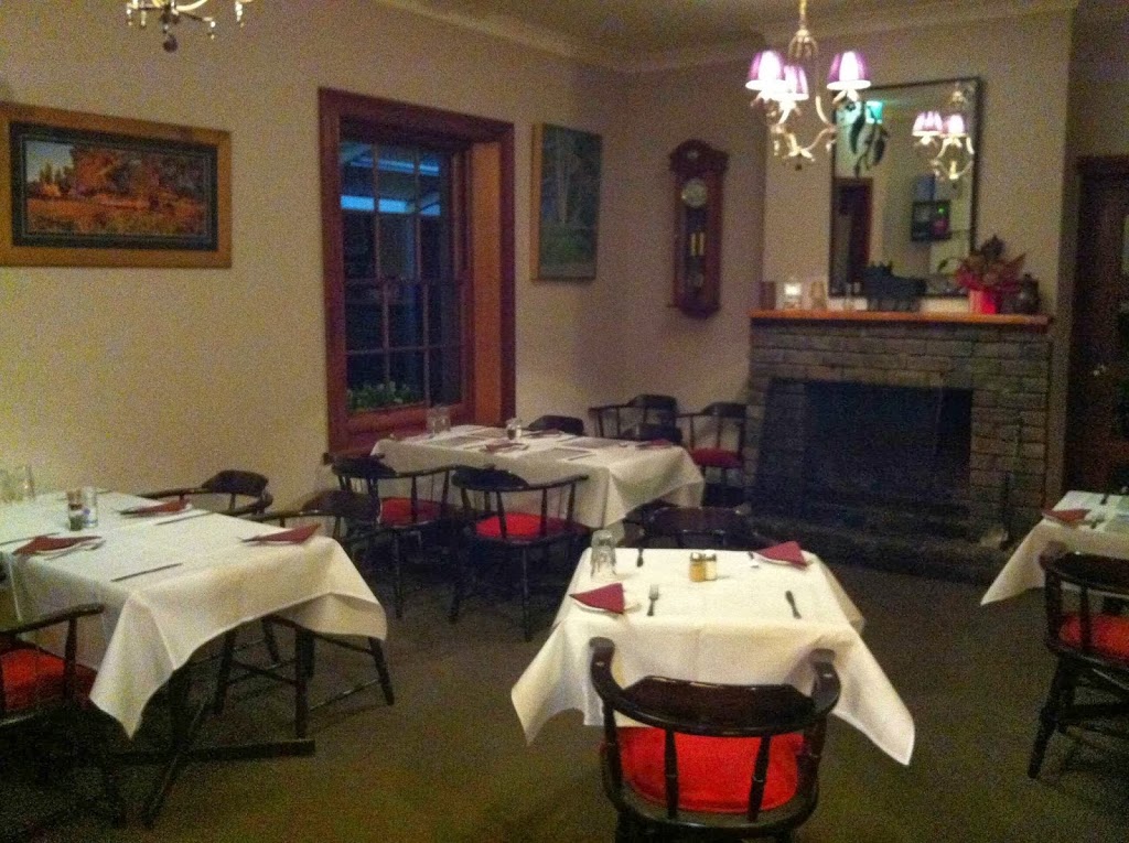 Walcha Road Hotel | restaurant | 1539 Wollun Rd, Walcha Road NSW 2354, Australia | 0267775829 OR +61 2 6777 5829