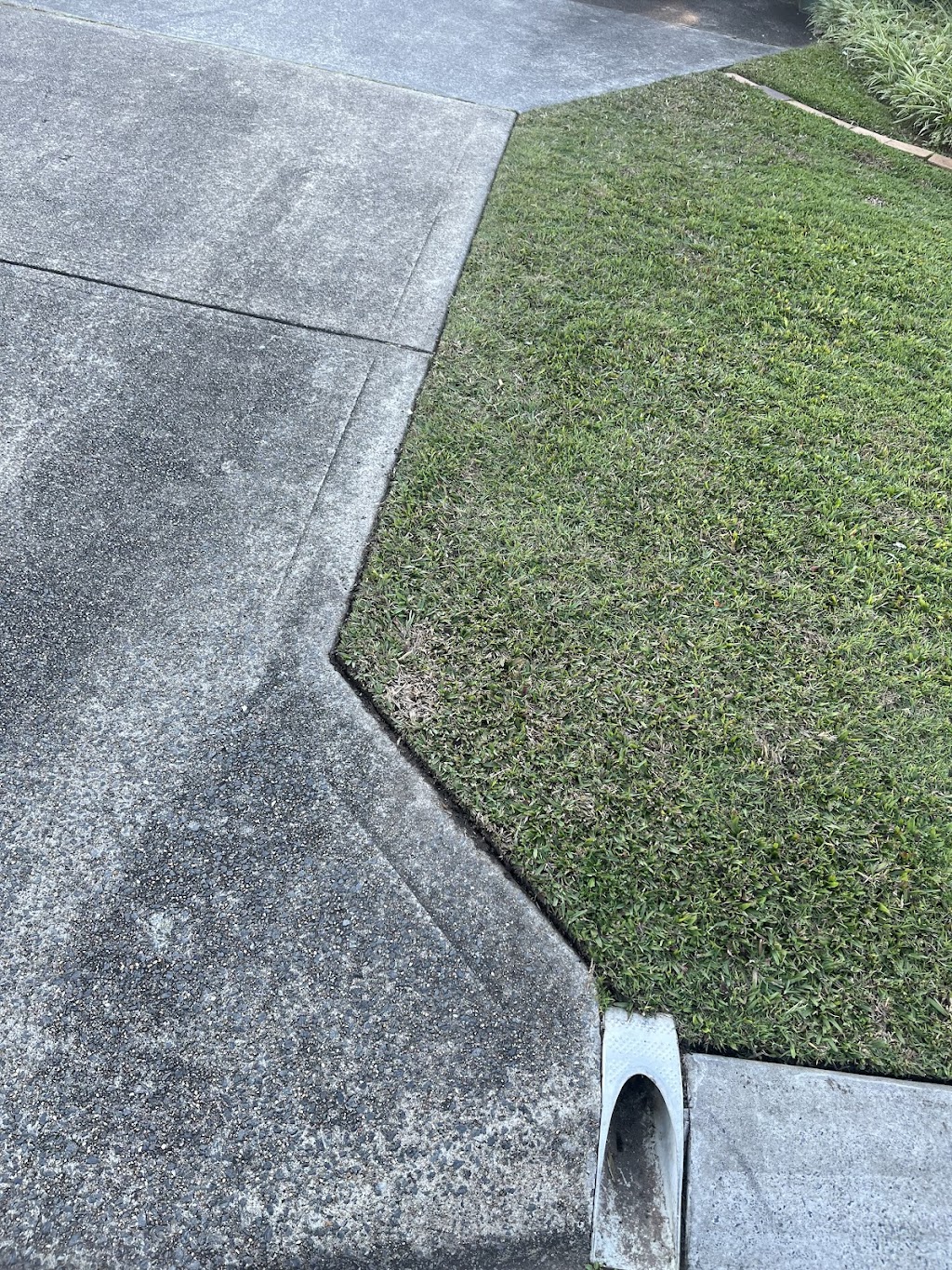 Precise mowing & maintenance | Sharon Dr, Eagleby QLD 4207, Australia | Phone: 0433 380 393