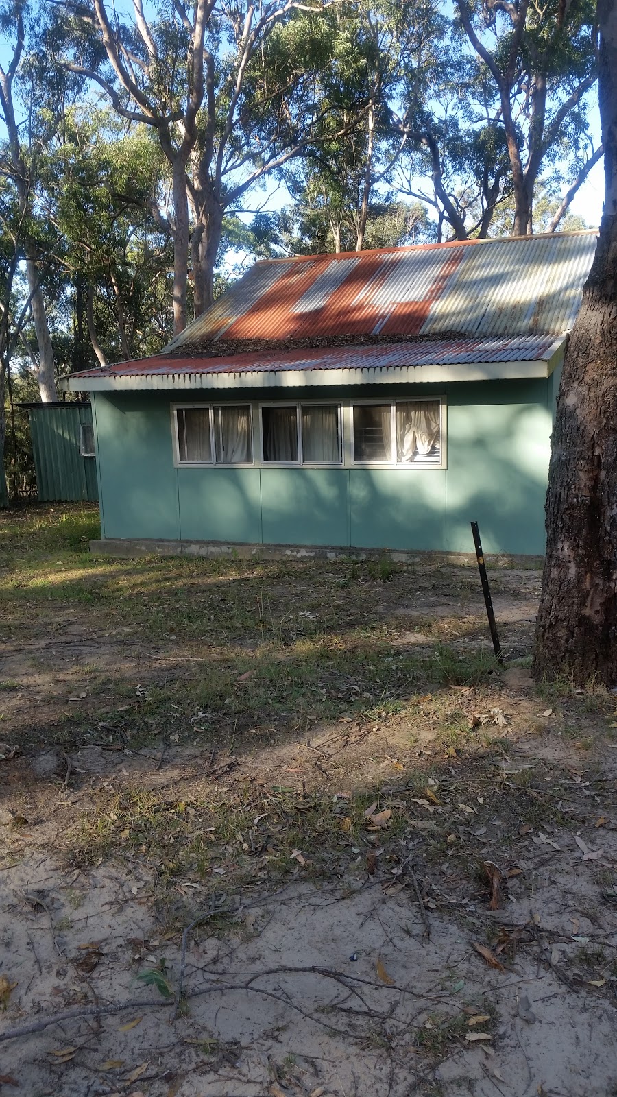 Minto Bush Camp |  | Lot 6 Howard Rd, Minto Heights NSW 2566, Australia | 0296984918 OR +61 2 9698 4918