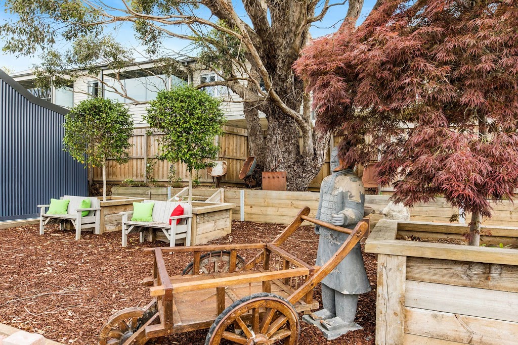 The Dickins Woodend | 3 Brooke St, Woodend VIC 3442, Australia | Phone: 0409 870 782
