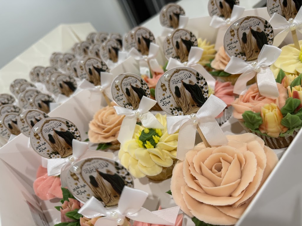 Baked Flores Box - Floral Cupcake bouquet Penrith | 12 Vista St, Penrith NSW 2750, Australia | Phone: 0494 617 353