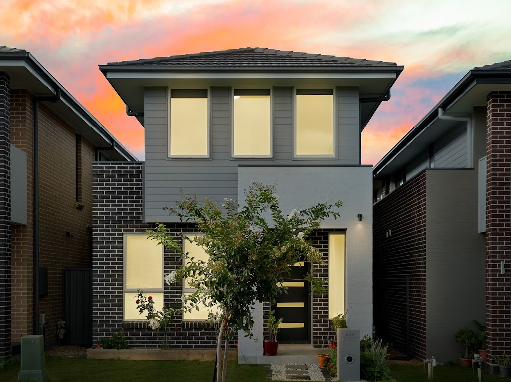 Fine Estate Photographs | 150 Eagleview Rd, Minto NSW 2566, Australia | Phone: 0431 567 185