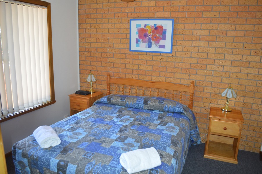 Colonial Motel Young | lodging | 12 Zouch St, Young NSW 2594, Australia | 0263822822 OR +61 2 6382 2822
