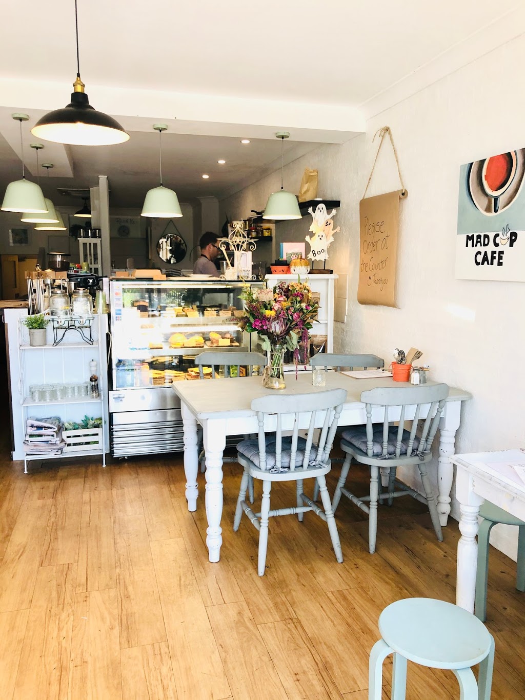 Mad Cup Cafe | cafe | 28/145 Balgownie Rd, Balgownie NSW 2519, Australia | 0439161408 OR +61 439 161 408