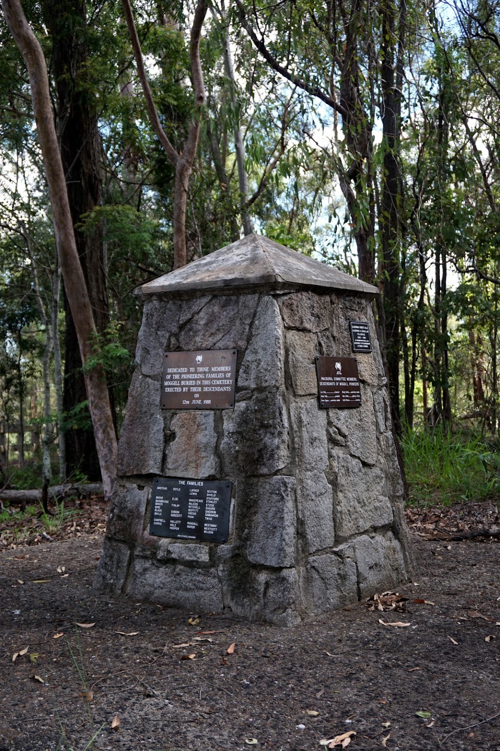 Moggill Cemetery | Moggill Rd, Bellbowrie QLD 4070, Australia | Phone: (07) 3403 8888