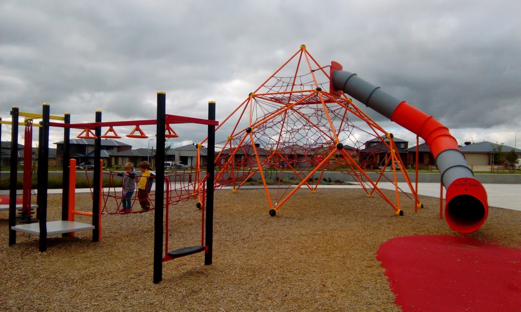 Trueman Reserve Playground | Bradman Drive & Trueman street, Cranbourne West VIC 3977, Australia