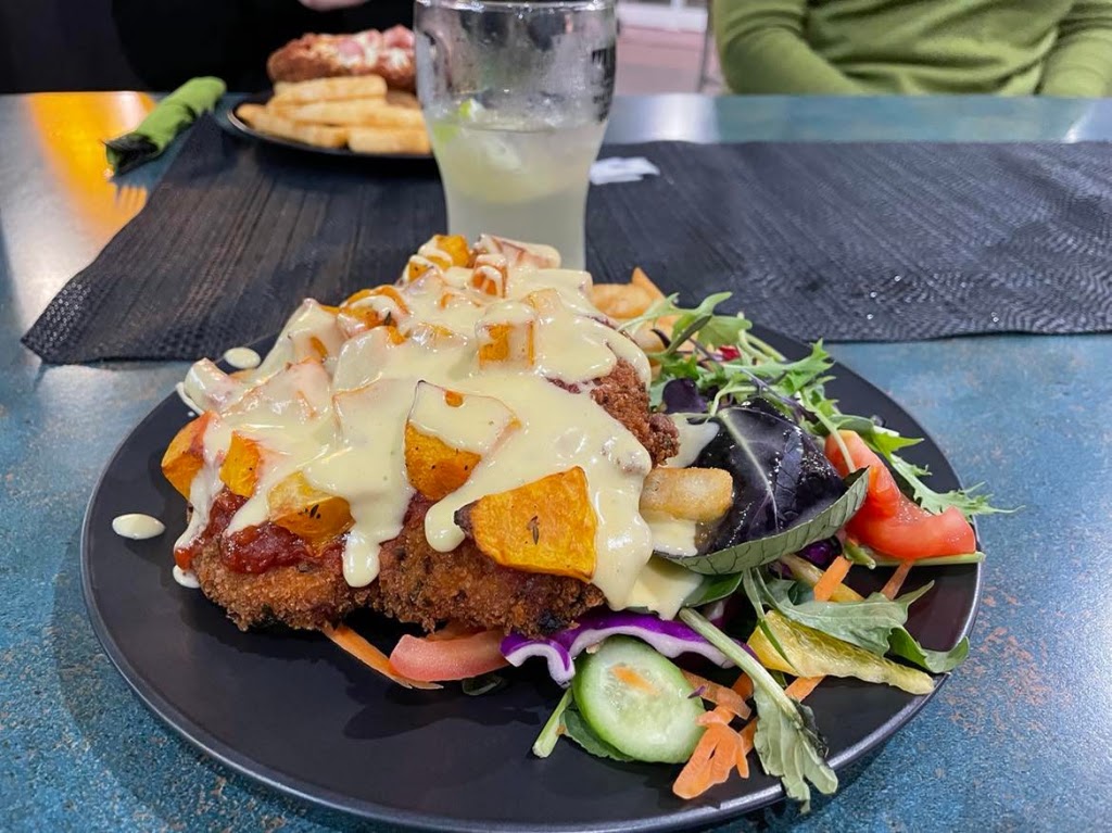 Moreton Bay Kitchen | Deception Bay Club, 32 Bayview Terrace, Deception Bay QLD 4508, Australia | Phone: 0434 969 249