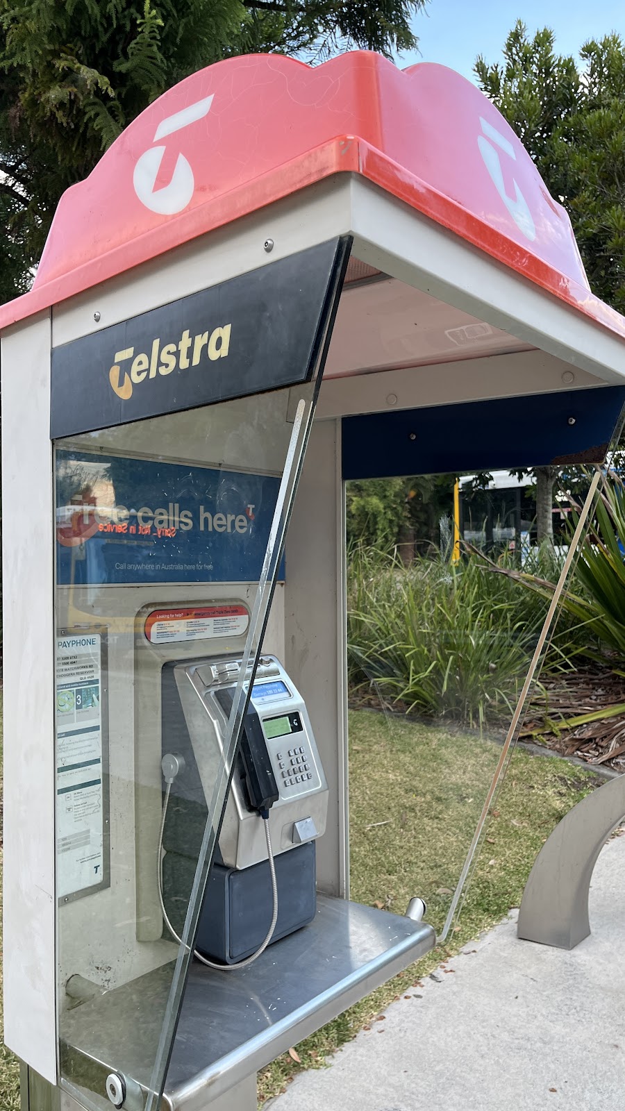 Telstra Payphone | 1370 Waterworks Rd, Enoggera Reservoir QLD 4520, Australia | Phone: 1800 011 433