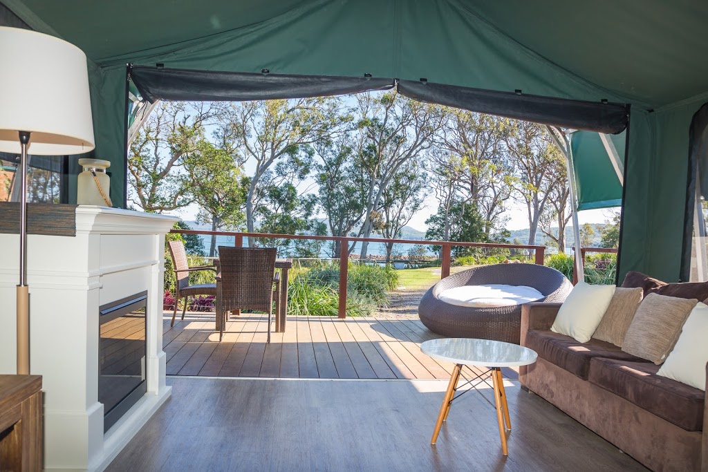 Thou walla Sunset Retreat | 2 Ridgeway Ave, Soldiers Point NSW 2317, Australia | Phone: (02) 4988 0990