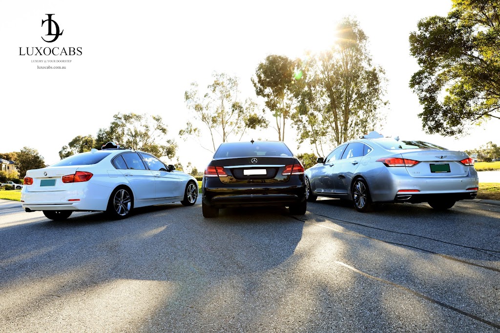 Luxo Cabs | 3 Nectar Ave, Manor Lakes VIC 3024, Australia | Phone: (03) 8488 8052