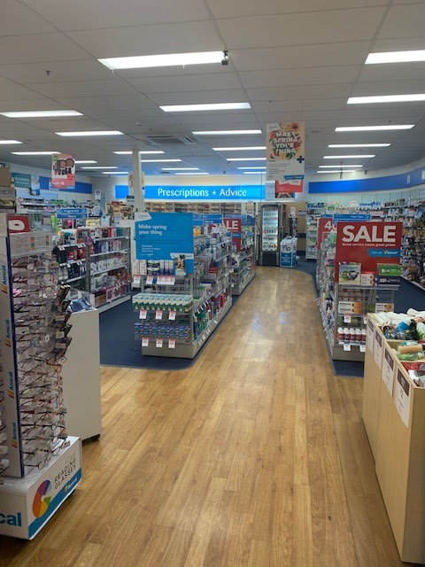Amcal Pharmacy | pharmacy | Wilsonton Village Shopping Centre, 407 Bridge St &, Erin St, Wilsonton QLD 4350, Australia | 0746343434 OR +61 7 4634 3434