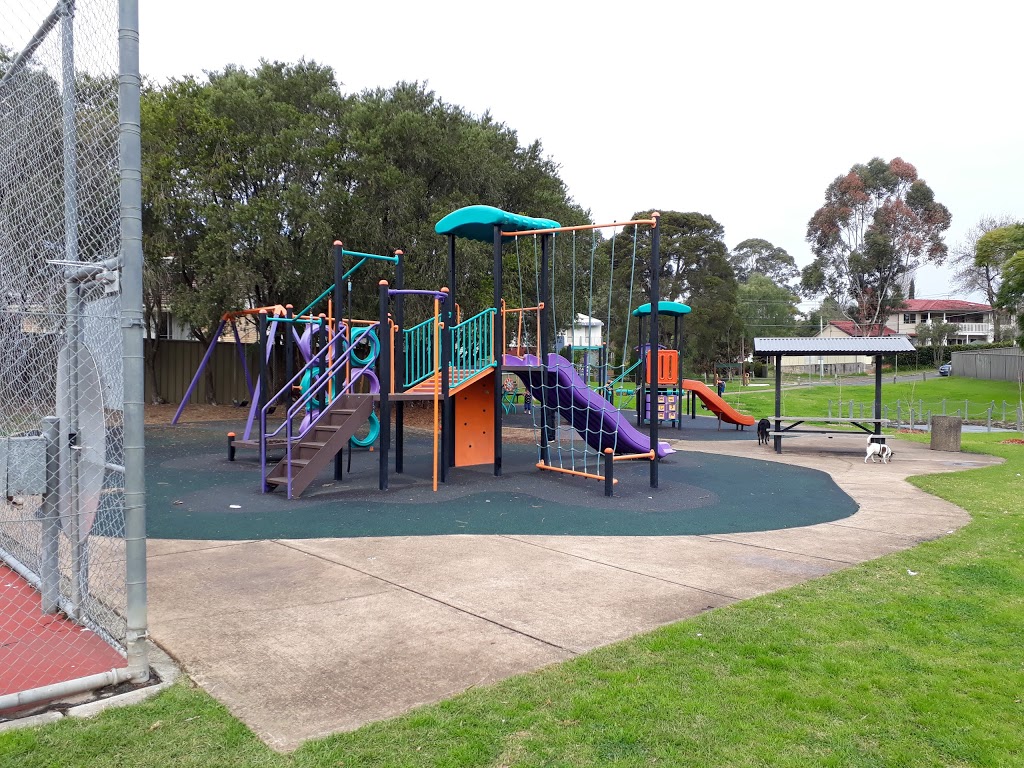 Dunrossil Park | park | 33 Dunrossil Ave, Carlingford NSW 2118, Australia | 0298065140 OR +61 2 9806 5140