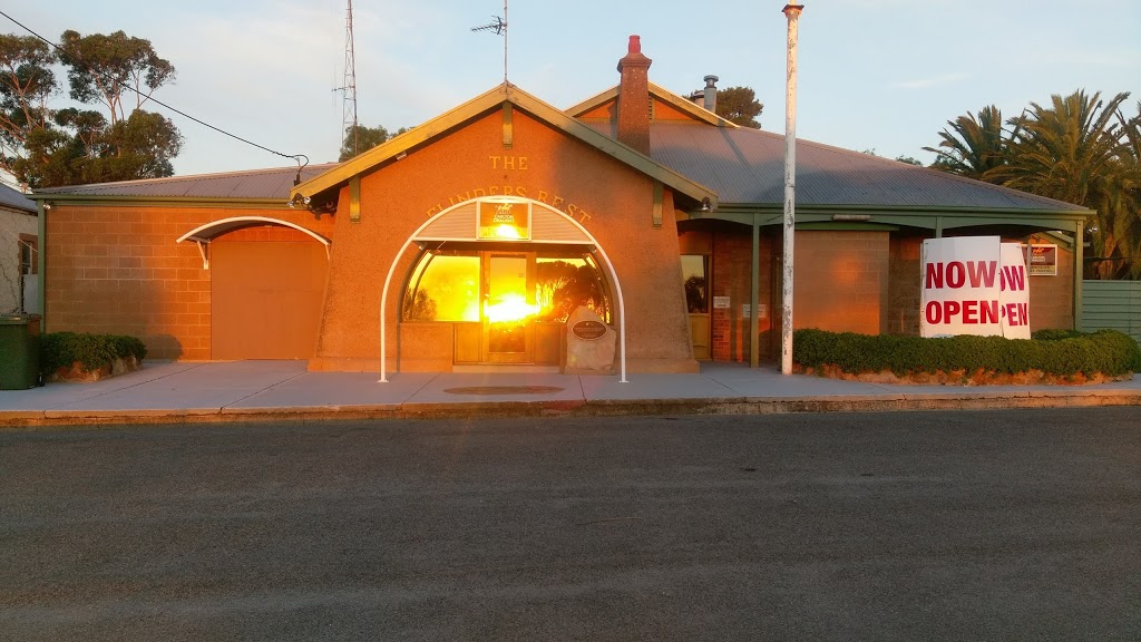 The Flinders Rest Hotel | 1 Railway Terrace, Warnertown SA 5540, Australia | Phone: (08) 8634 3044