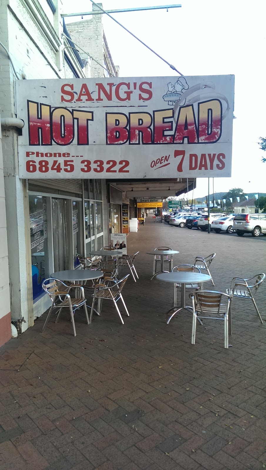 Sangs Hot Bread | bakery | 112 Percy St, Wellington NSW 2820, Australia | 0268453322 OR +61 2 6845 3322