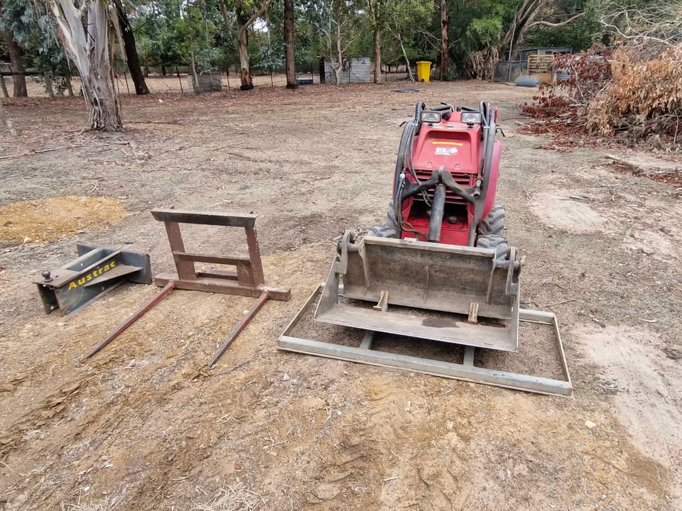 Paxton Machinery Hire | Taylors Rd, Haddon VIC 3351, Australia | Phone: 0429 342 806