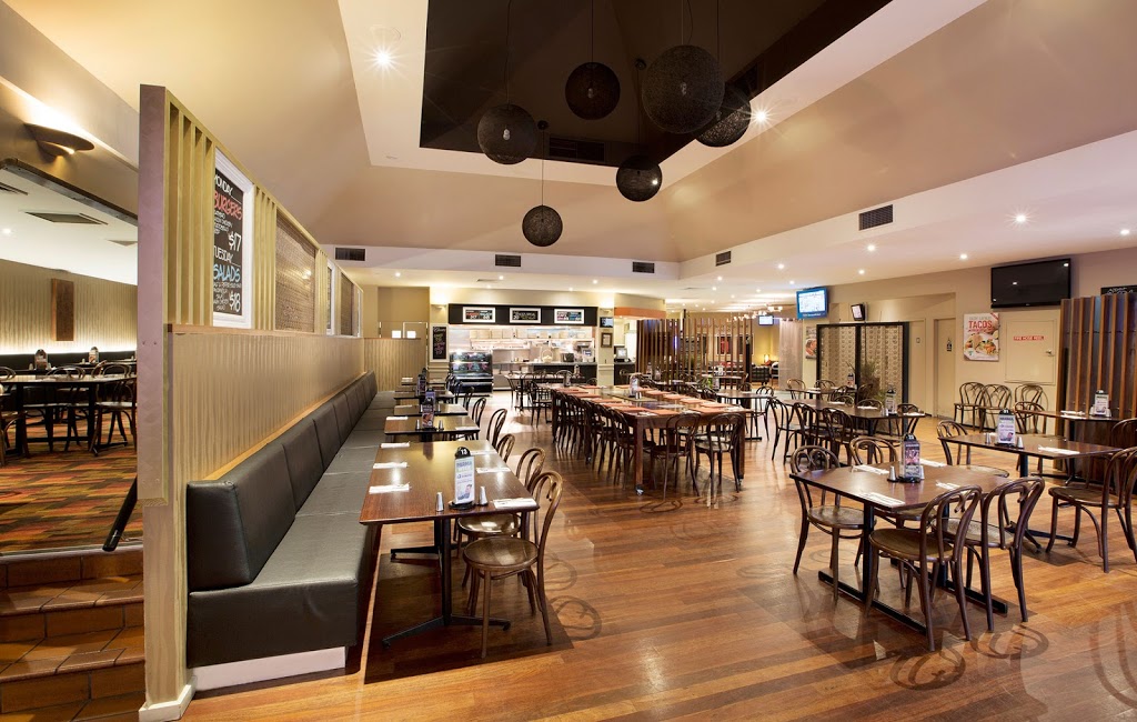 Blackburn Hotel | restaurant | 111 Whitehorse Rd, Blackburn VIC 3130, Australia | 0398942966 OR +61 3 9894 2966
