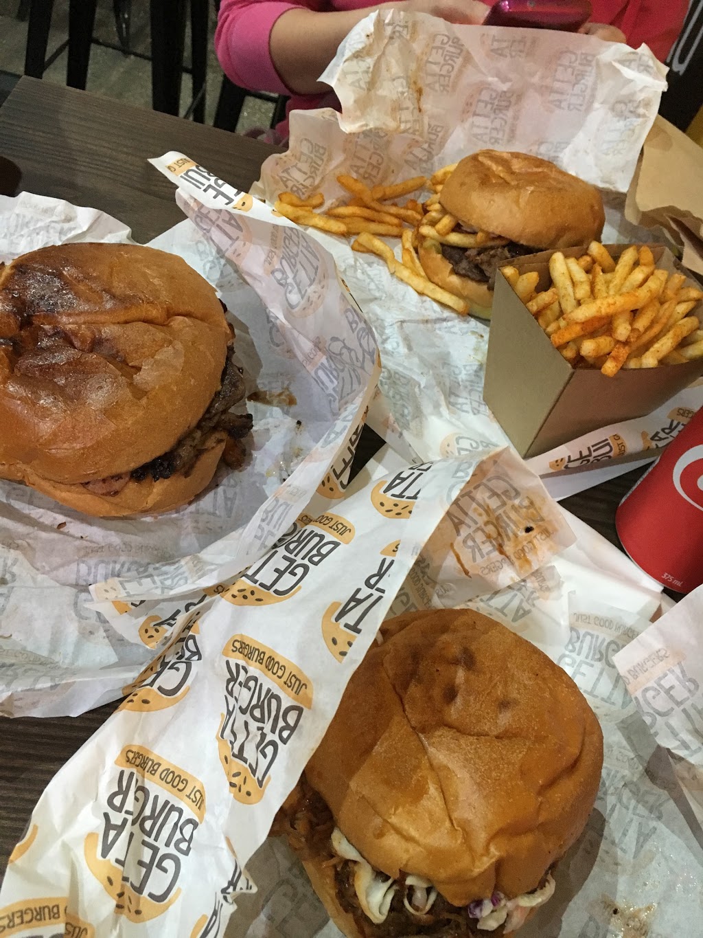 Getta Burger | 16/302-318 Logan River Rd, Holmview QLD 4207, Australia | Phone: 33820583