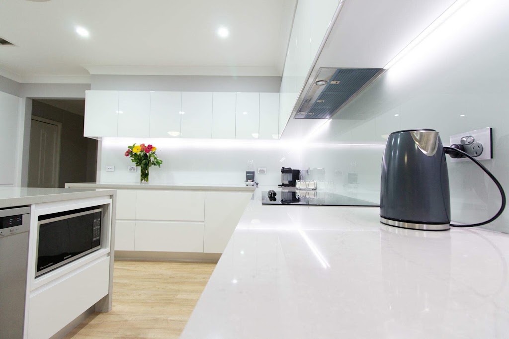 Casse Glass Pty Ltd | Unit O7 5/7 Hepher Rd, Campbelltown NSW 2560, Australia | Phone: 1300 063 300